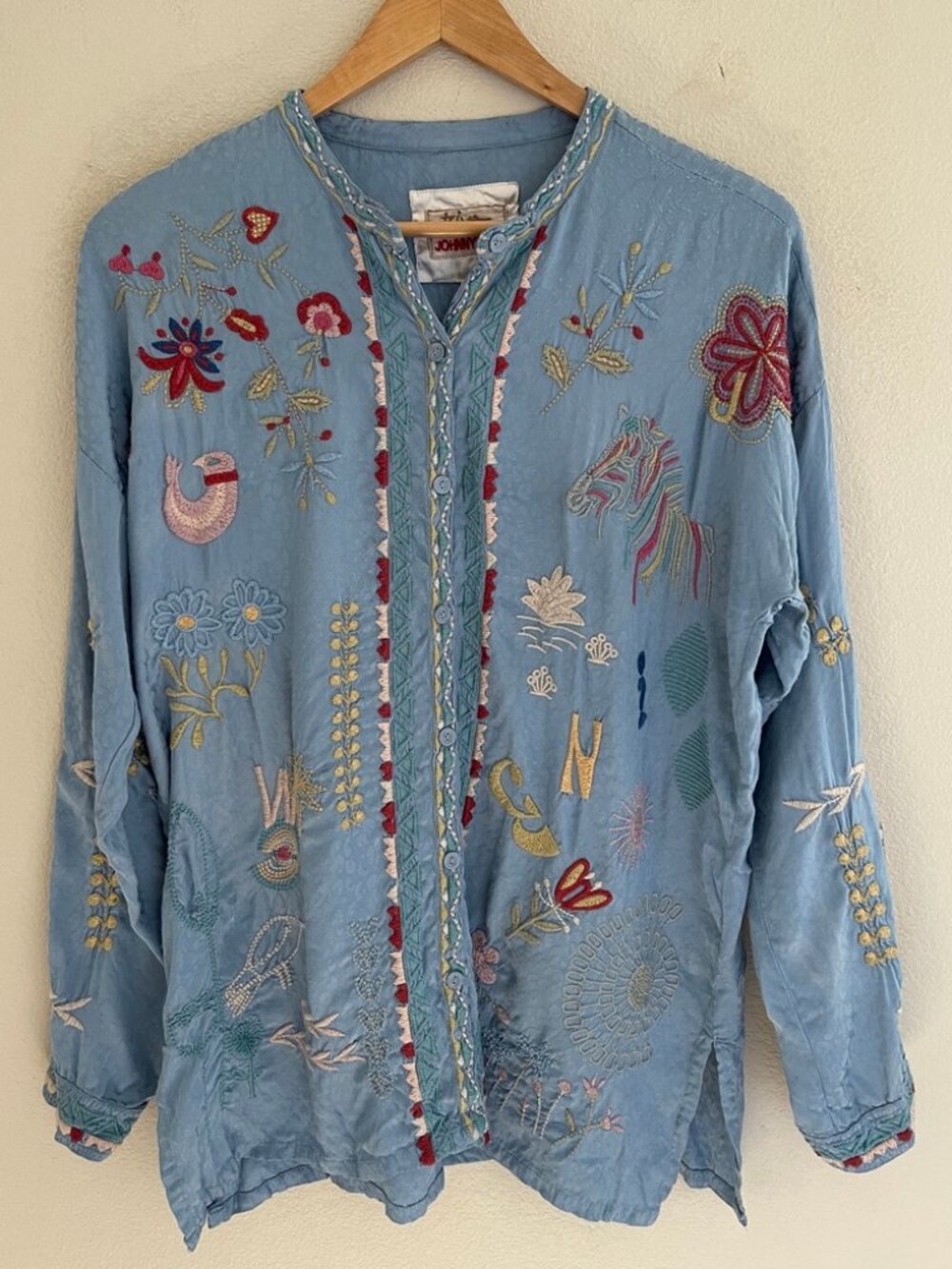 JOHNNY WAS Blue Heavily & Whimsically Embroidered Button Down: XS; RUNS LARGE!